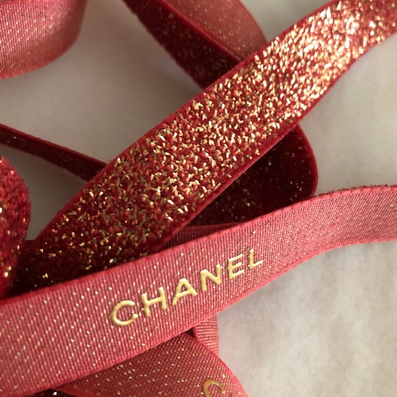 7 yards Red/Gold Chanel Ribbon - Picture 3 of 4